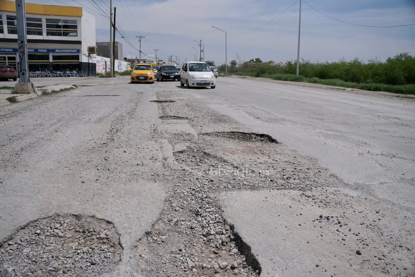 Ordenan arreglos en pavimento de Torreón tras daños 'extraordinarios'