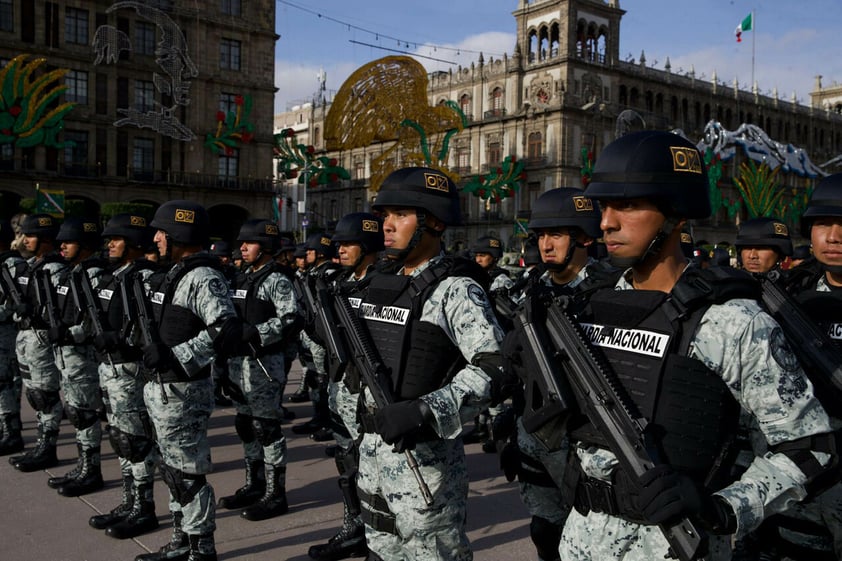 Con llamado a la paz mundial, AMLO encabeza desfile cívico militar por la Independencia de México