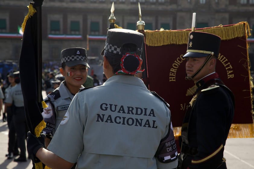 Con llamado a la paz mundial, AMLO encabeza desfile cívico militar por la Independencia de México