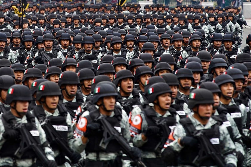 Con llamado a la paz mundial, AMLO encabeza desfile cívico militar por la Independencia de México