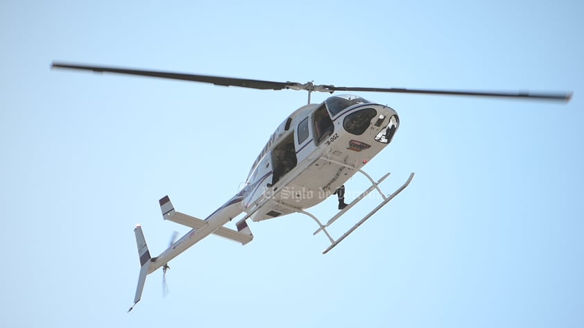 Vigilancia. Cabe señalar que, además, se tuvo vigilancia aérea en todo el sector Centro de Torreón, desde el inicio de los recorridos en la Alameda Zaragoza y hasta la avenida Juárez.