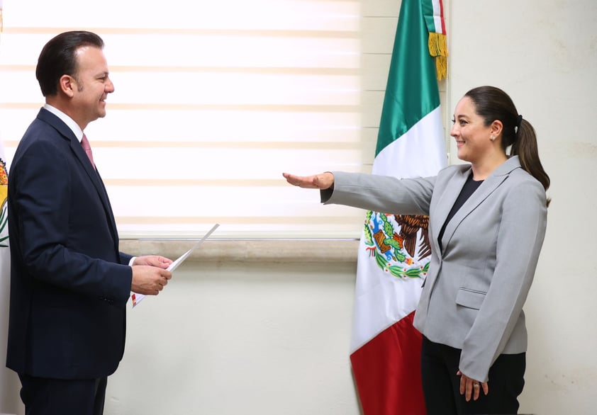 Rinden protesta 23 nuevos funcionarios del Gobierno de Durango, destaca la presencia de una lagunera