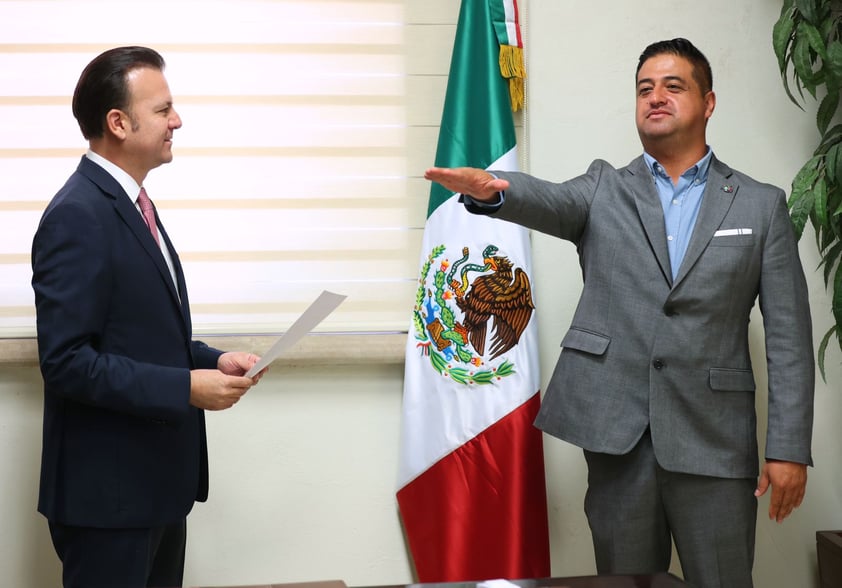 Rinden protesta 23 nuevos funcionarios del Gobierno de Durango, destaca la presencia de una lagunera