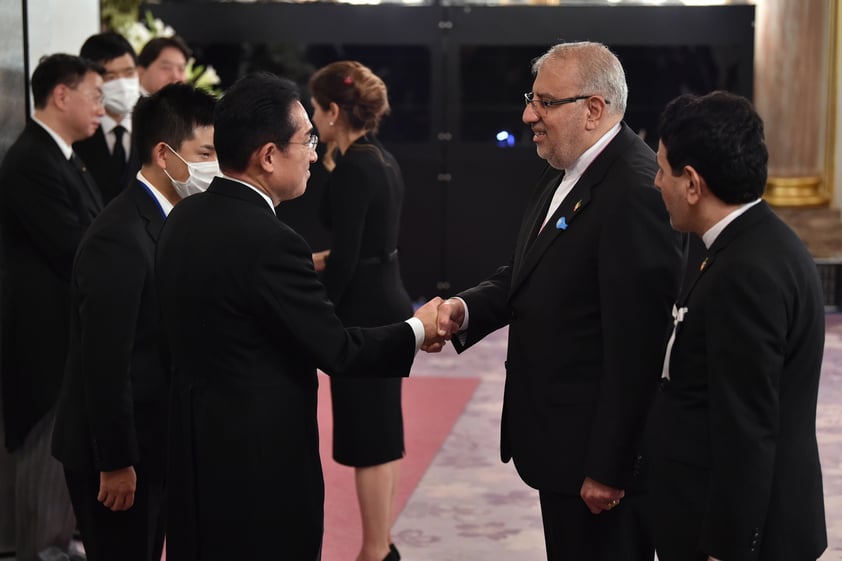 Divide funeral de Shinzo Abe a Japón