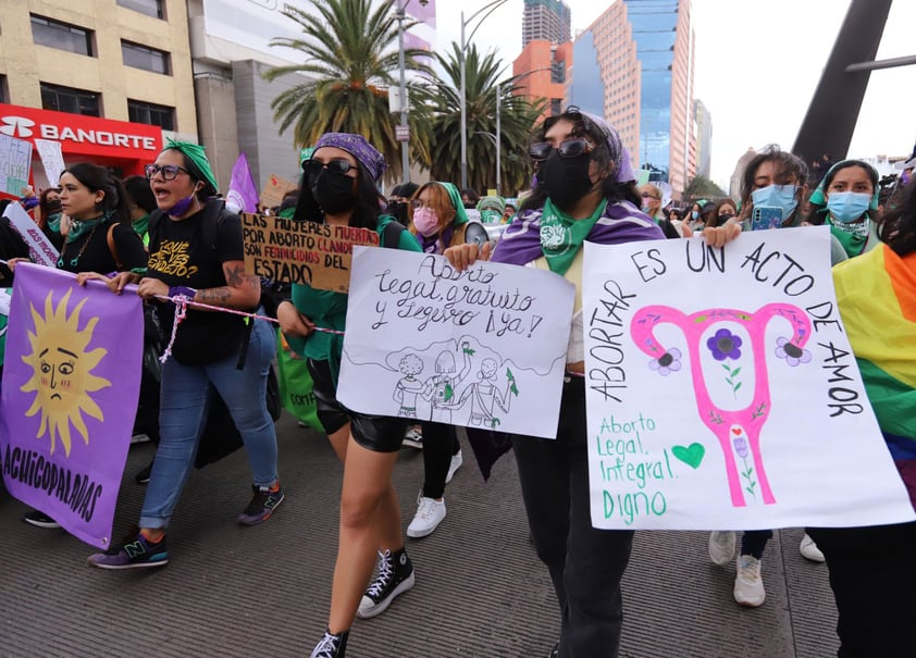 EUM20220928SOC10.JPG
CIUDAD DE MÉXICO. Protest/Protesta-Proaborto.- 28 de septiembre de 2022. Aspectos de la movilización de colectivos femeninos en la Ciudad de México por el Día de Acción Global por el Acceso al Aborto Legal y Seguro, también denominado 28S. Foto: Agencia EL UNIVERSAL/Berenice Fregoso/EELG