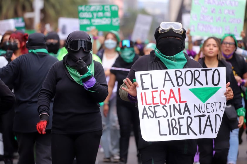 EUM20220928SOC11.JPG
CIUDAD DE MÉXICO. Protest/Protesta-Proaborto.- 28 de septiembre de 2022. Aspectos de la movilización de colectivos femeninos en la Ciudad de México por el Día de Acción Global por el Acceso al Aborto Legal y Seguro, también denominado 28S. Foto: Agencia EL UNIVERSAL/Berenice Fregoso/EELG