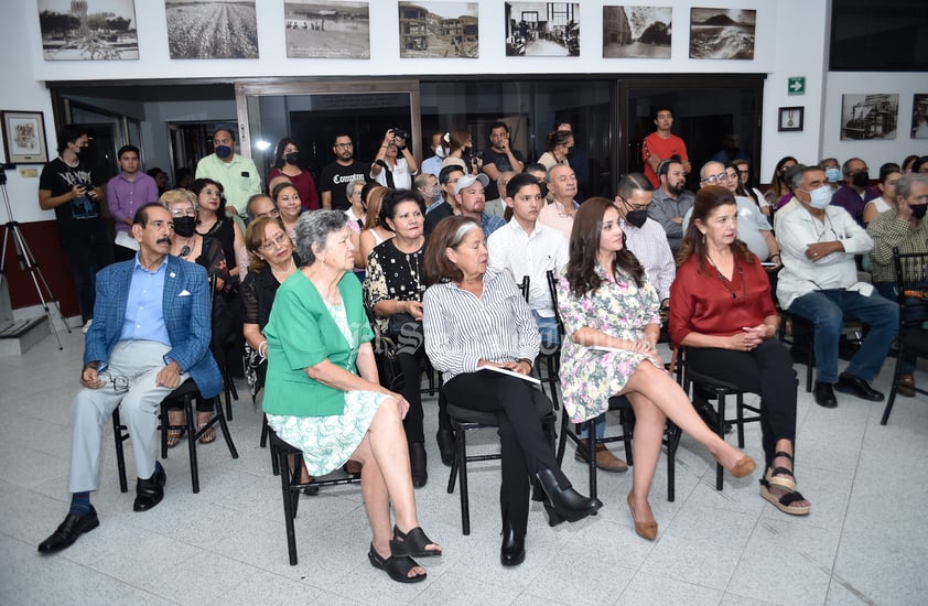 Presentan libro póstumo 'El viejo y el desierto' de don Higinio Esparza Ramírez