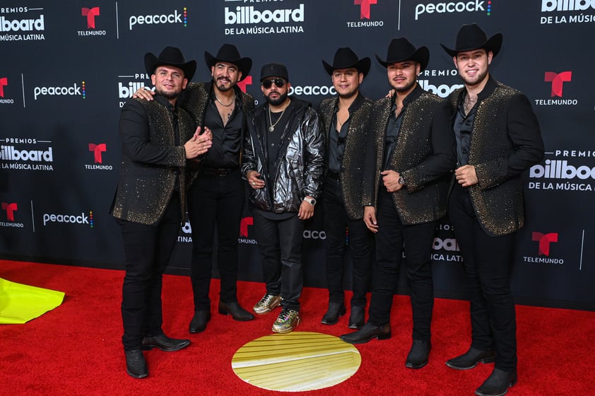 Triunfan marcas de lujo en la alfombra roja de los Billboard Latinos