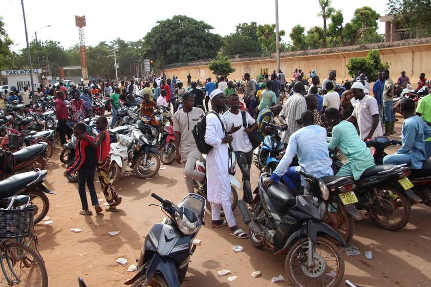 Soldados dan golpe de Estado contra líder de junta militar en Burkina Faso