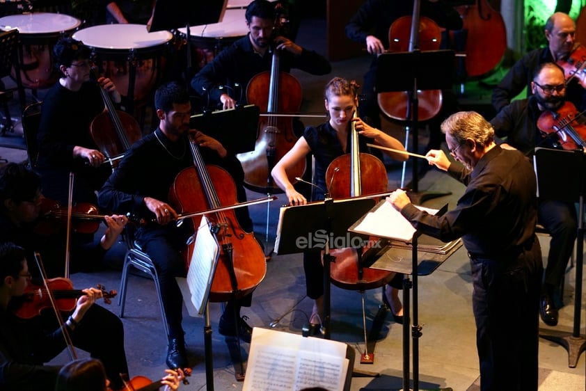 Presentan 'Luces, Camerata, Acción' en Teatro Nazas