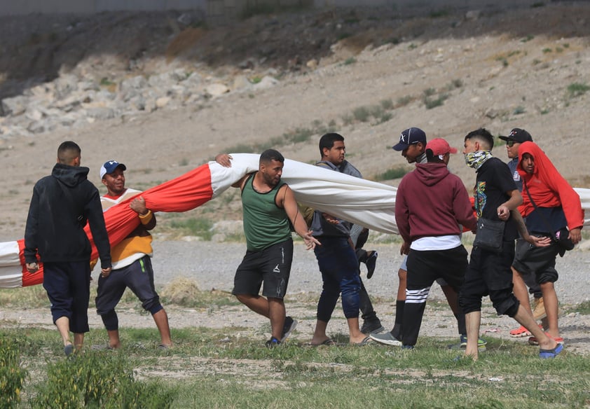 Patrulla Fronteriza dispersa protesta de migrantes venezolanos en frontera de Ciudad Juárez