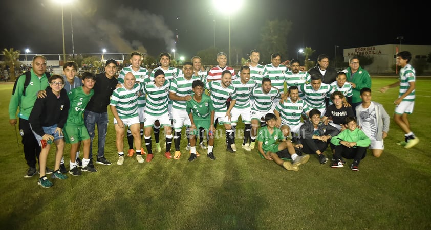 Leyendas de Santos y Atlas disputan juego en Deportiva Torreón