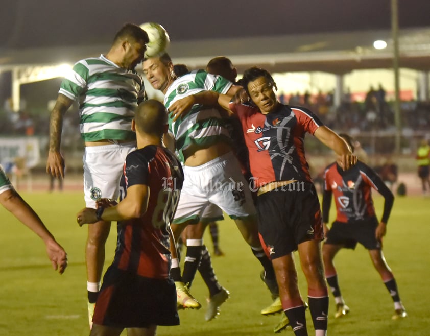 Leyendas de Santos y Atlas disputan juego en Deportiva Torreón