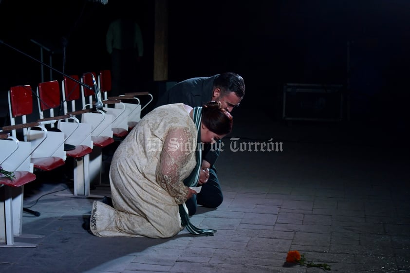 Viven encuentro teatral con las ánimas en el Museo del Ferrocarril de Torreón