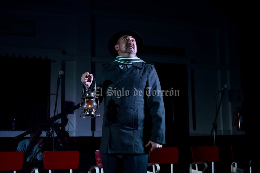 Viven encuentro teatral con las ánimas en el Museo del Ferrocarril de Torreón