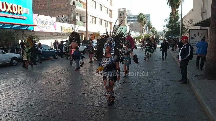 Ferrocarrileros peregrinan en Torreón celebrando su día