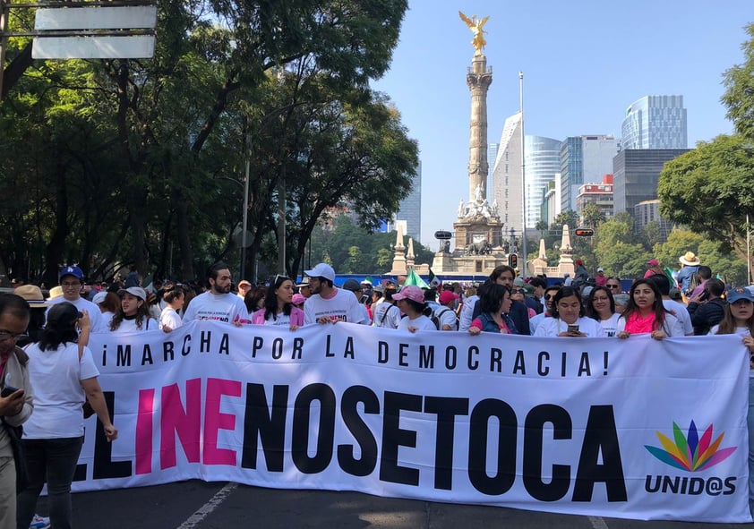 En CDMX, realizan 'Marcha por la Democracia' en defensa del INE