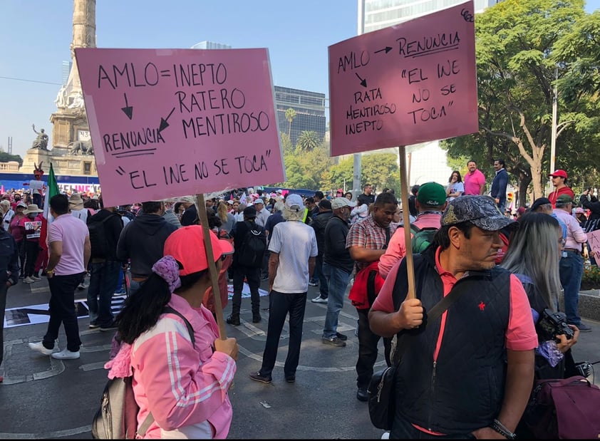 En CDMX, realizan 'Marcha por la Democracia' en defensa del INE