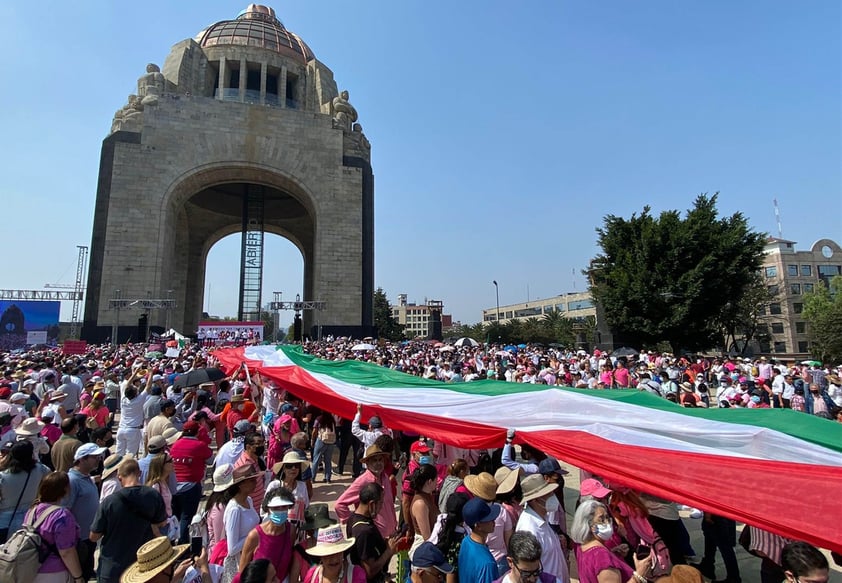 En CDMX, realizan 'Marcha por la Democracia' en defensa del INE