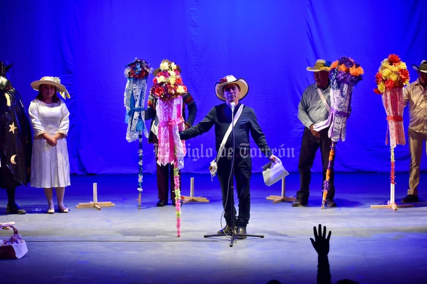 Cardencheros de Sapioriz presentan su pastorela en la Muestra Nacional de Teatro