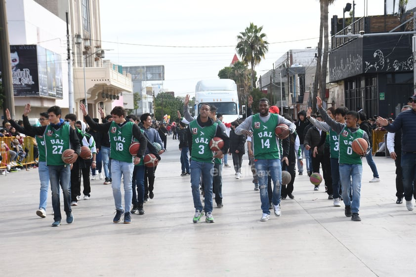 Con poca afluencia se desarrolla desfile de la Revolución en Torreón