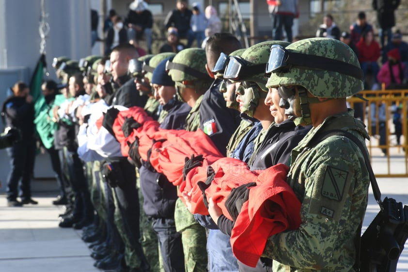 Con poca afluencia se desarrolla desfile de la Revolución en Torreón