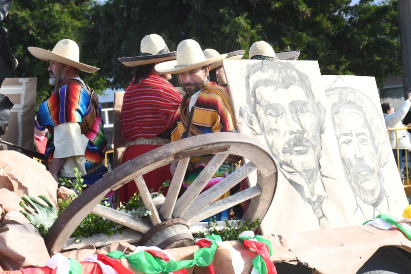 Con poca afluencia se desarrolla desfile de la Revolución en Torreón