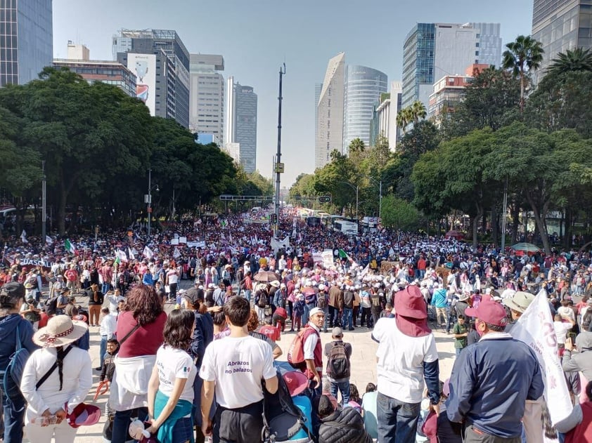 Desde CDMX, López Obrador encabeza marcha por cuatro años de gobierno