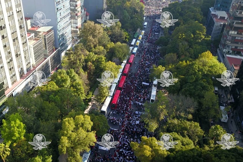 Desde CDMX, López Obrador encabeza marcha por cuatro años de gobierno