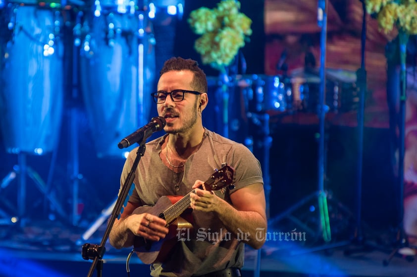 Pepe Madero enamora en el Teatro Nazas con su gira Giallo Fantastique Tour