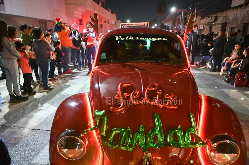 Desfile Navideño alegra las calles de La Laguna