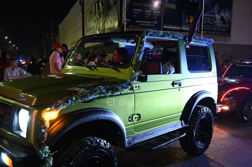 Desfile Navideño alegra las calles de La Laguna