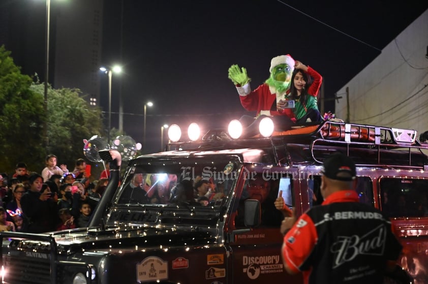 Desfile Navideño alegra las calles de La Laguna