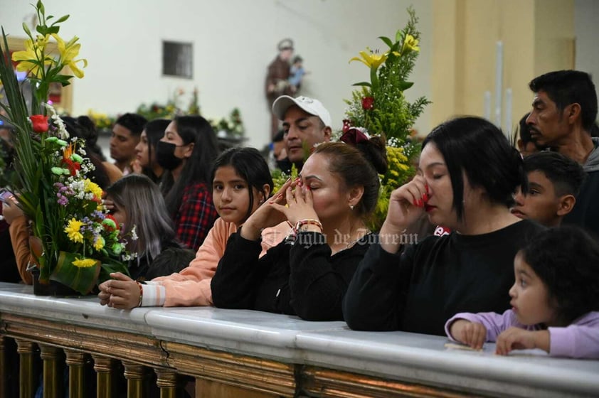 Celebran Misa de Gallo y Mañanitas a la Virgen de Guadalupe en Torreón