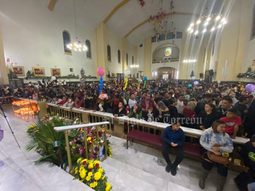 Celebran Misa de Gallo y Mañanitas a la Virgen de Guadalupe en Torreón