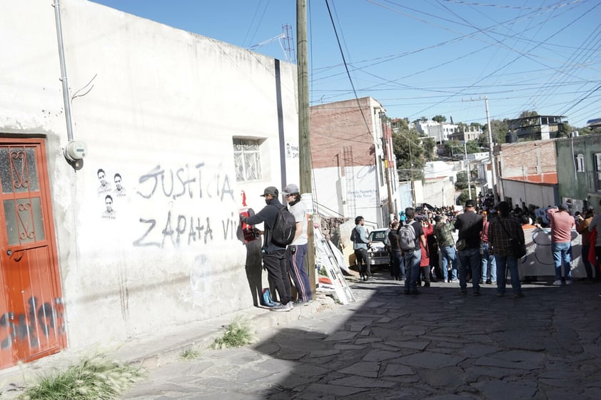 Marchan tras asesinato de los activistas Francisco Zapata y Raúl Sánchez en Zacatecas