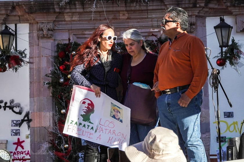 Marchan tras asesinato de los activistas Francisco Zapata y Raúl Sánchez en Zacatecas