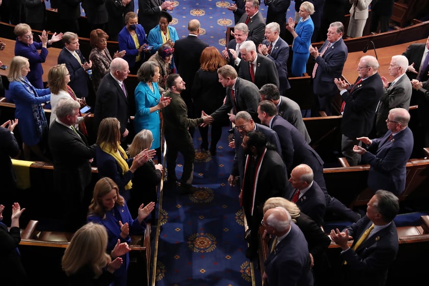 'Vital'; Zelenski agradece apoyo de Estados Unidos para resistir invasión rusa