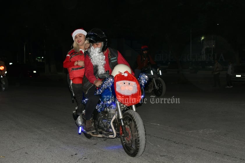 Motociclistas recorren las tres ciudades en primera rodada navideña