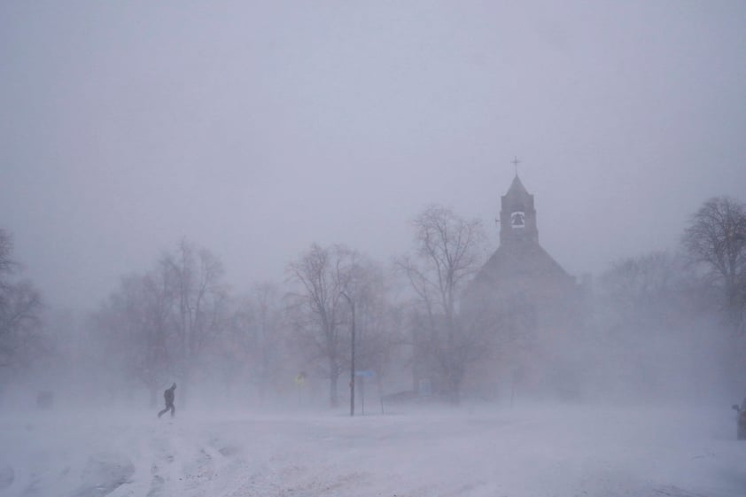 Tormenta invernal Elliot causa estragos en Estados Unidos