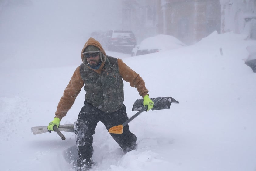 Tormenta invernal Elliot causa estragos en Estados Unidos