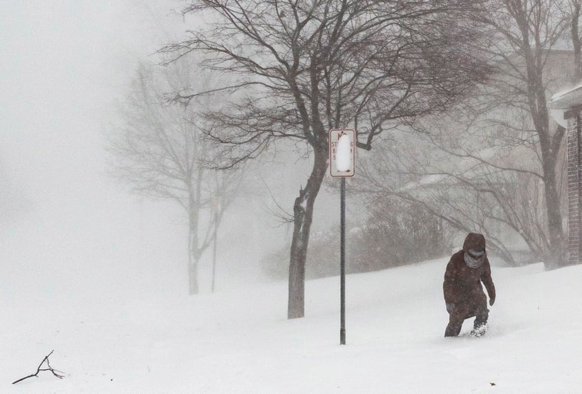 Tormenta invernal Elliot causa estragos en Estados Unidos