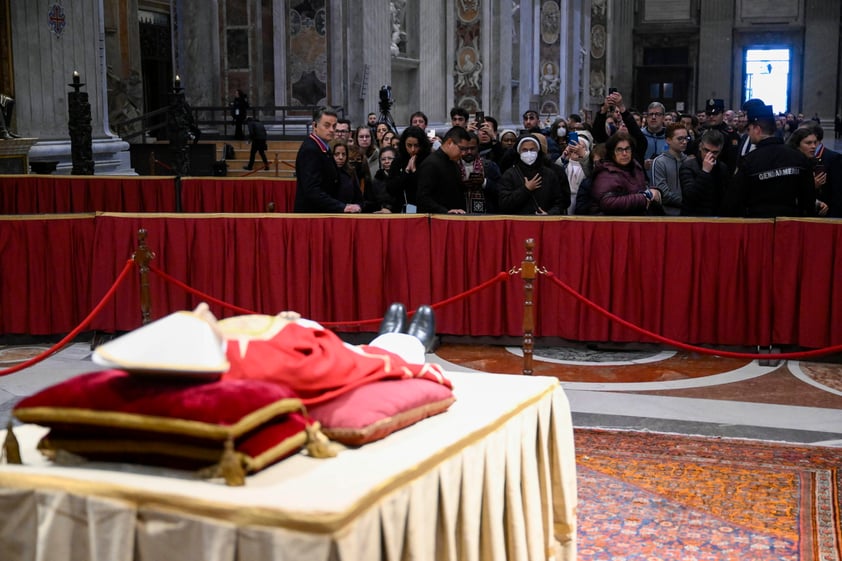 La capilla ardiente estuvo abierta por tres días.