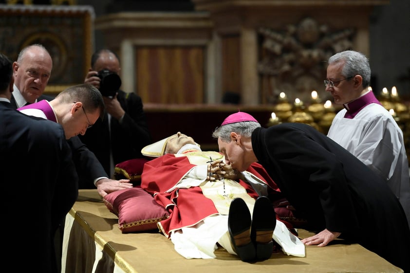 Religiosos le rindieron homenaje de distintas maneras.