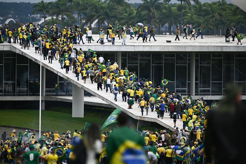 Bolsonaristas invaden sedes de Poderes en Brasil en contra de Lula da Silva