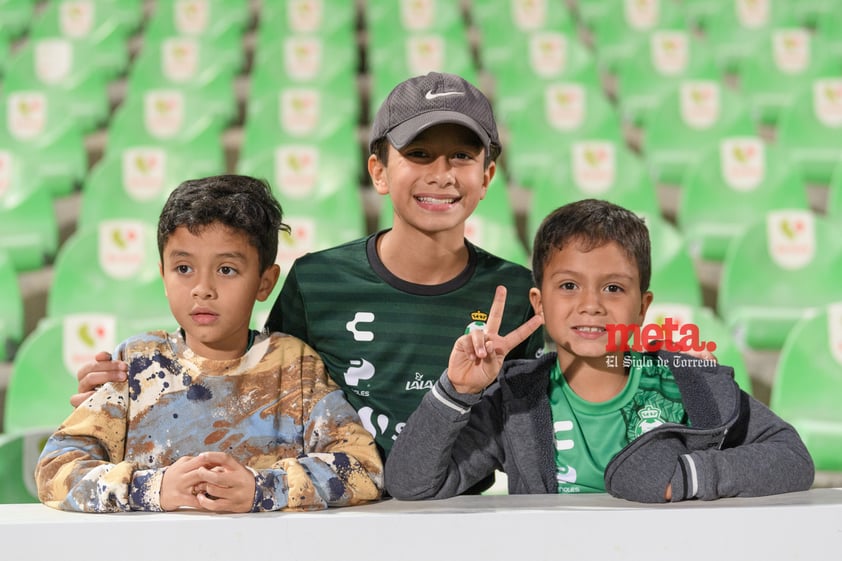 Afición en el Estadio Corona, Santos Laguna vs Tigres UANL