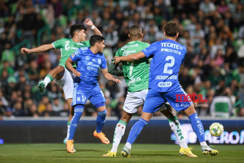 Santos Laguna vs Tigres UANL