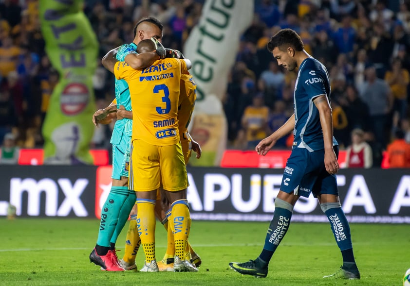 Tigres golea al campeón Pachuca