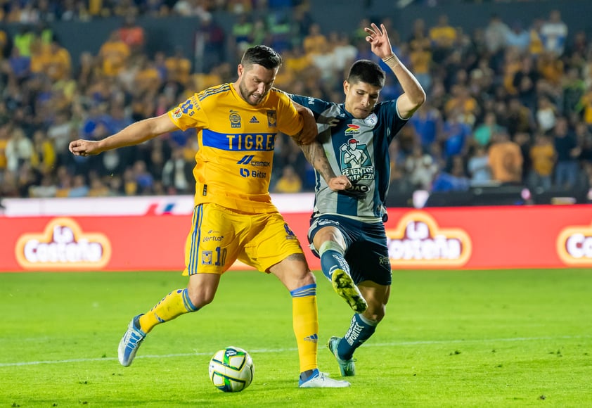 Tigres golea al campeón Pachuca