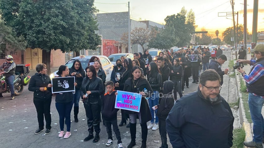 Por violencia contra la mujer, realizan primera marcha silenciosa